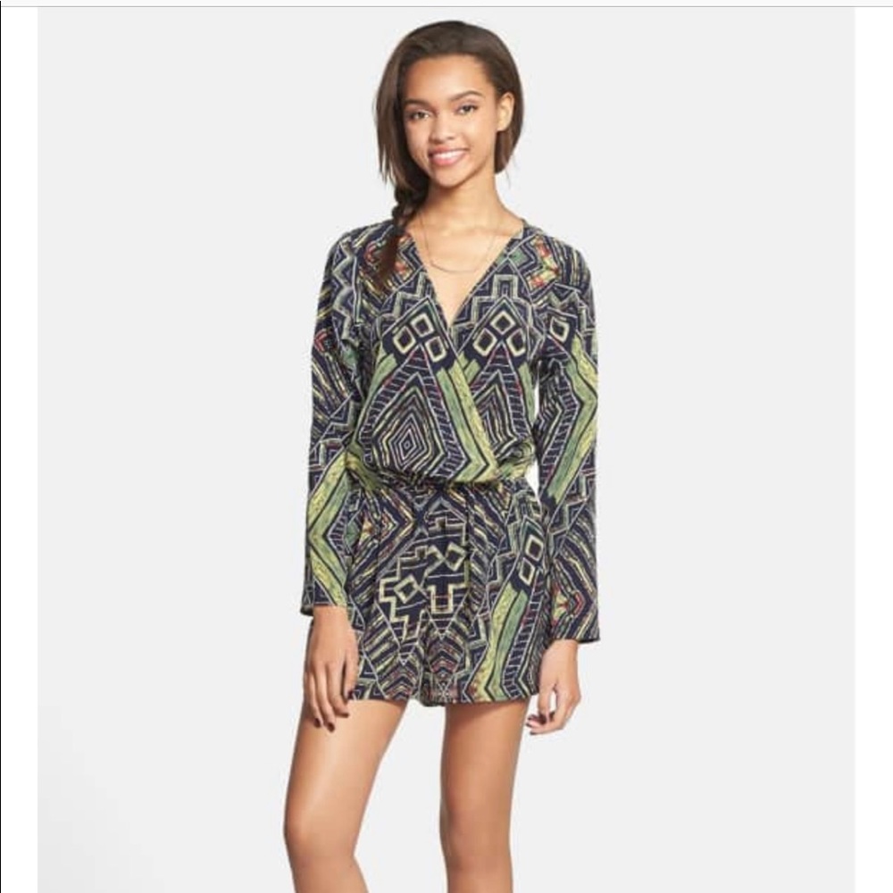 One Clothing Long Sleeve Surplice Romper size L